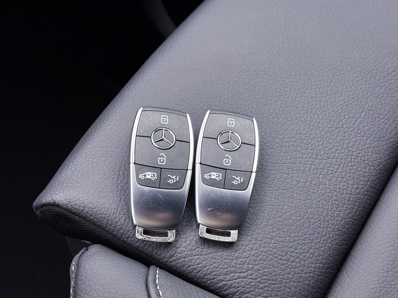 Mercedes-Benz V-KLASSE 300d 4-MATIC Extra Lang DC AMG Avantgarde BPM-Vrij 360 camera Dubbele Cabine Elektrische Schuifdeuren Multibeam LED Adaptieve Cruise Control