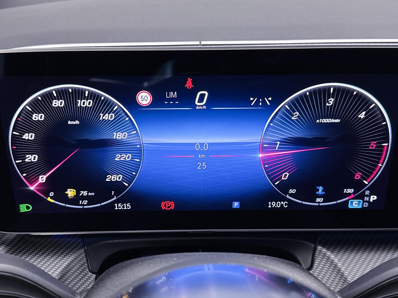 Mercedes-Benz V-KLASSE 300d 4-MATIC Extra Lang AMG Avantgarde BPM-Vrij Dubbele Cabine 360 Graden Camera Elektrische Schuifdeuren Multibeam LED Adaptieve Cruise Control