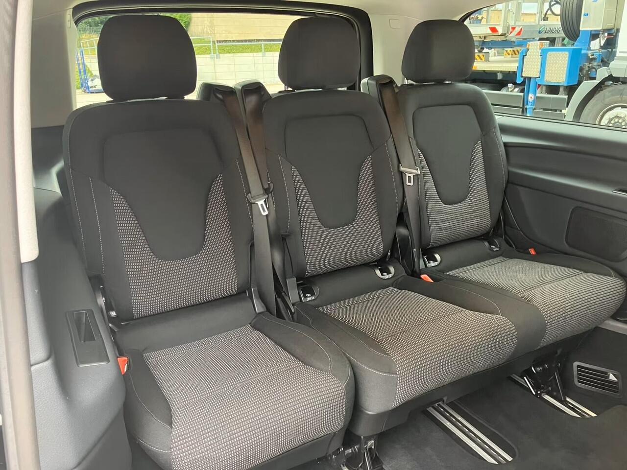 Mercedes-Benz V-KLASSE 250d L2 Style Nieuw Model 7 Personen WIDESCREEN COCKPIT DISTRONIC EL. SCHUIFDEUREN TREKHAAK LED CAMERA