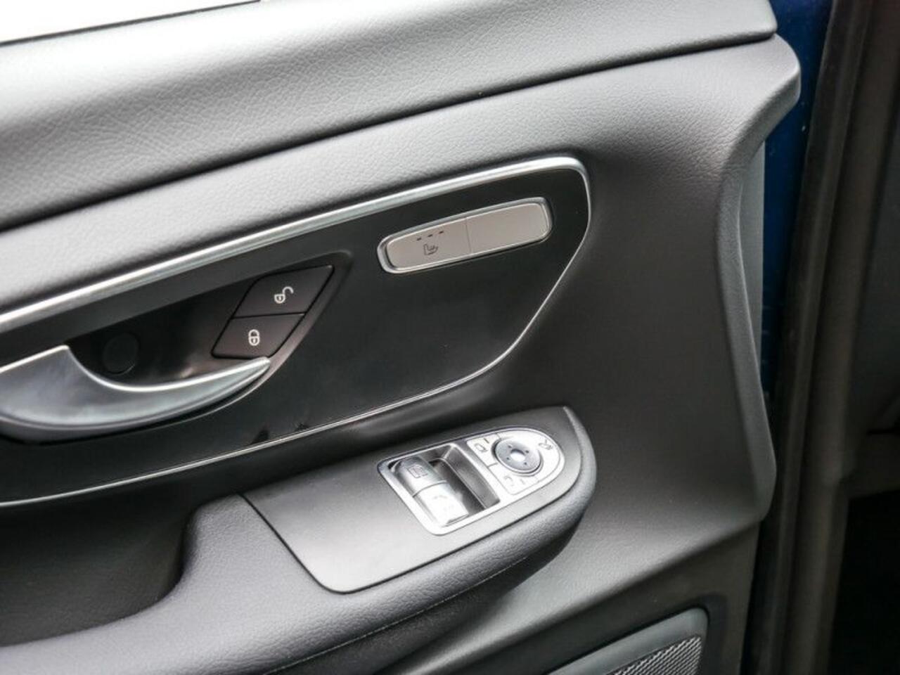 Mercedes-Benz V-KLASSE 220d L2 Nieuw Model Widescreen Cockpit Distronic Trekhaak LED Camera