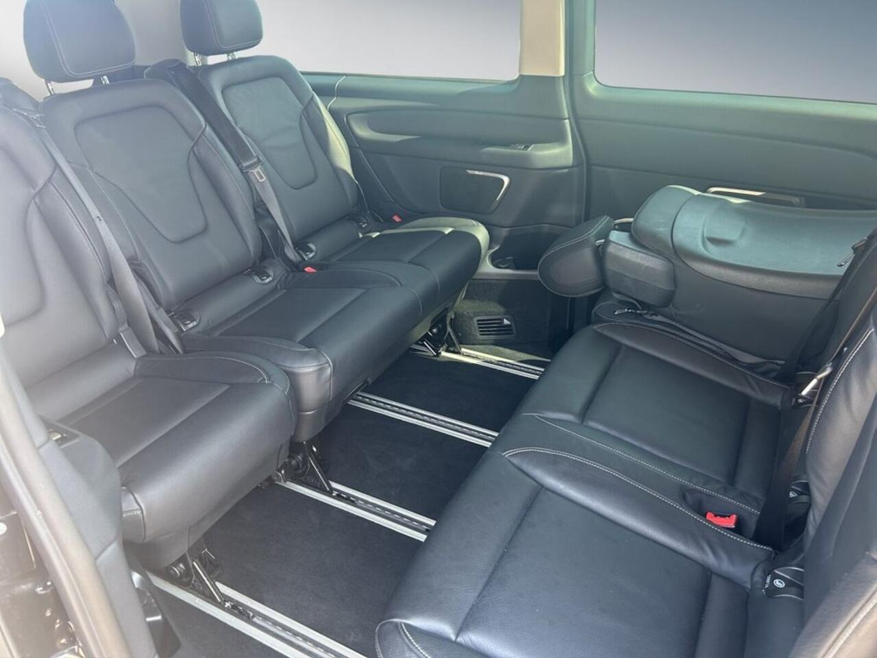 Mercedes-Benz V-KLASSE 300d Extra Lang Edition 8-zitter 75.250 ex BTW Leder LED Burmester EL. Schuifdeuren Distronic