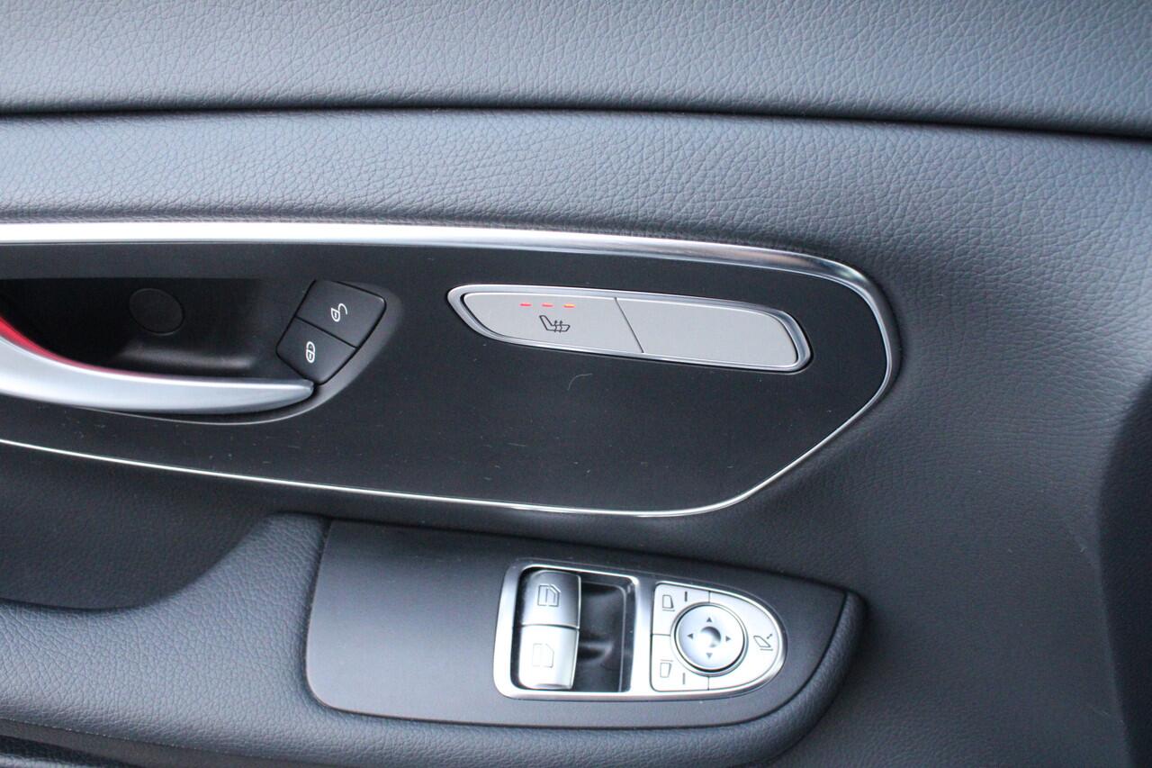 Mercedes-Benz V-KLASSE 250d / DC / AMG / Camera / 2x Elec Schuifdeur / Leer / Vol Opties / NIEUWSTAAT