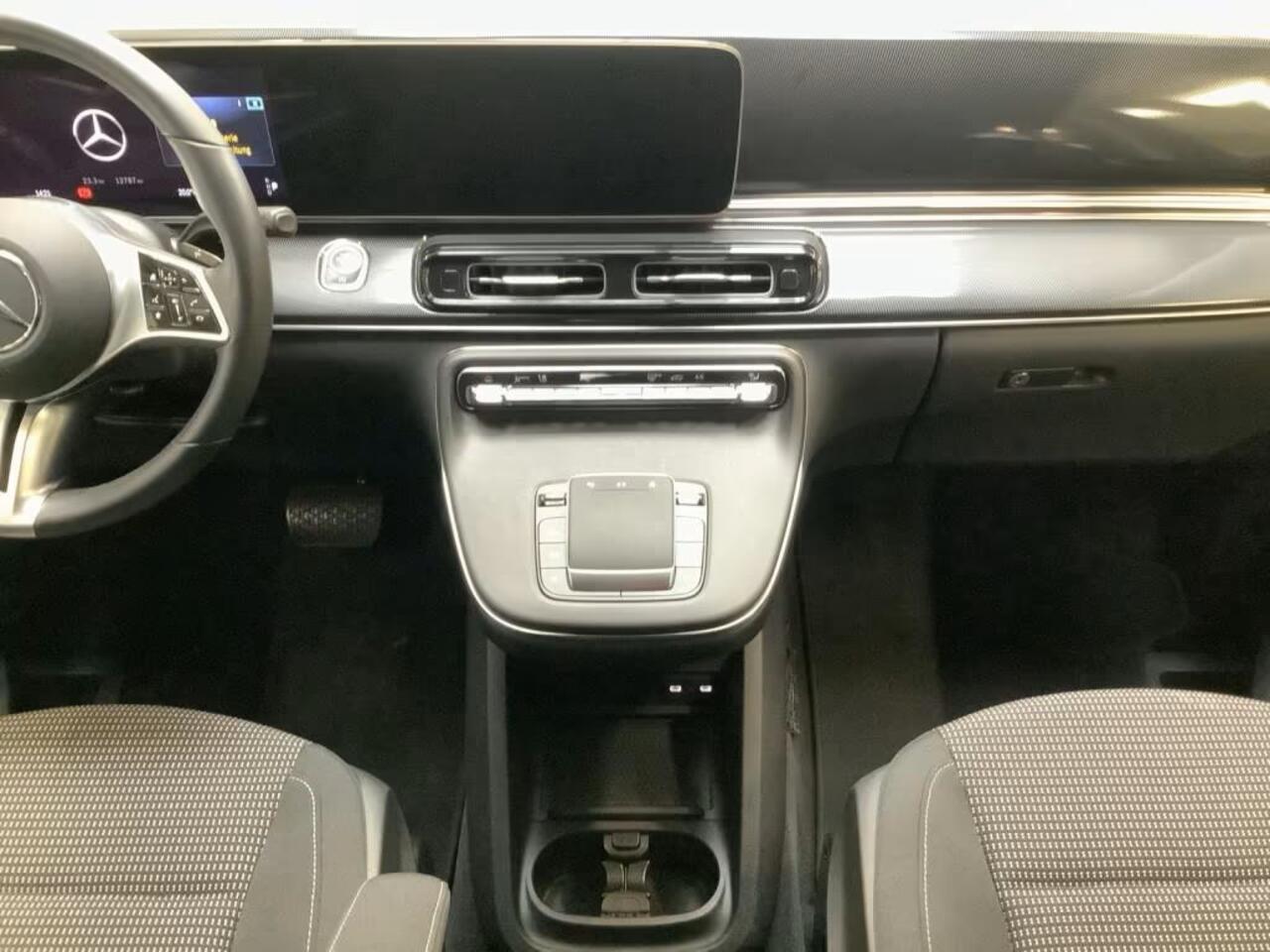 Mercedes-Benz V-KLASSE 220d L2 Grijs Kenteken Nieuw Model Distronic Trekhaak Camera Stoelverwarming Stuurverwarming