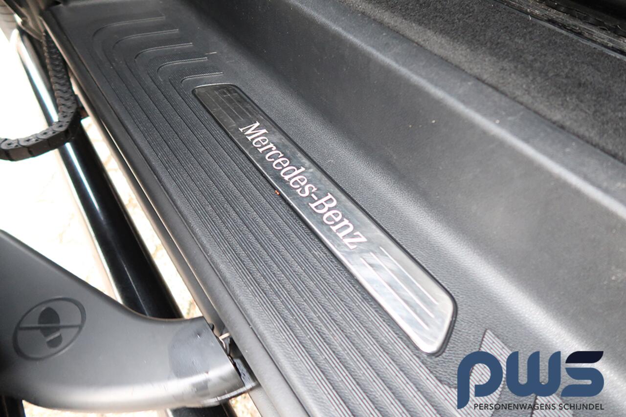 Mercedes-Benz V-KLASSE 300d Extra Lang Dub.Cab. Leer / 360 camera / 2 x schuifdeur elek. / PDC / LED / Navi / Ambiance verlichting