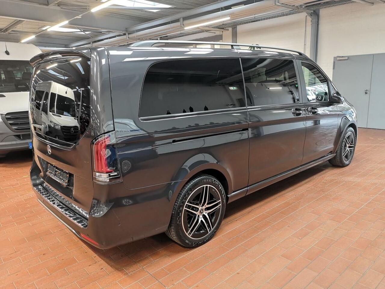 Mercedes-Benz V-KLASSE 250d L3 AMG Line 8-Zitter 99.950 EX BTW EL. Schuifdeuren Memory Leder Distronic Night Pakket