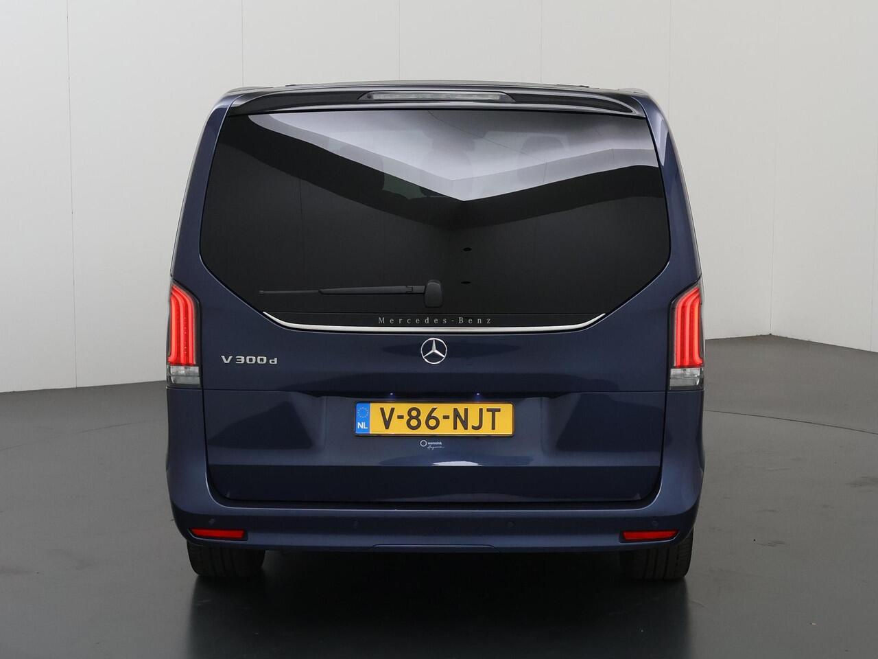 Mercedes-Benz V-KLASSE 300d | L2 Lang | Avantgarde | Dubbele Cabine | Distronic Plus | Schuifdeur L+R Elektrisch | Burmester | 360° Camera | Lederen Bekleding | Dodehoekassistent | Stoelverwarming | Certified
