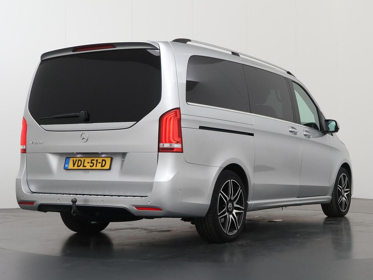 Mercedes-Benz V-KLASSE 300d | L2 DUBBEL CABINE | AUT. | AVANTGARDE | AMG | DISTRONIC PLUS | STOELVERWARMING/VERKOELING | NAVIGATIE | SPIEGEL PAKKET | 360 PARKEERPAKKET | LEDER | TREKHAAK | LED LAMPEN | DEALER ONDERHOUDEN