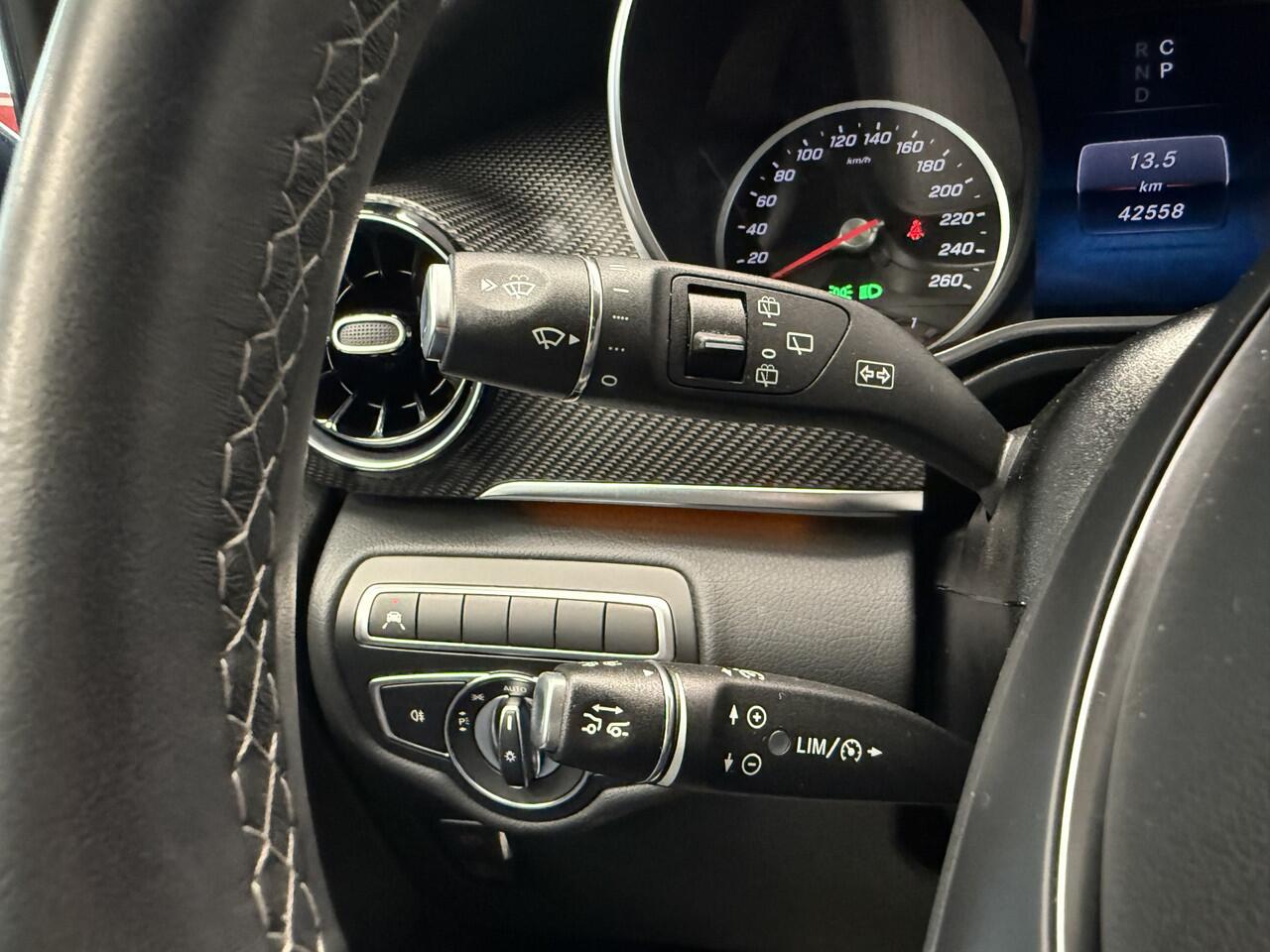 Mercedes-Benz V-KLASSE 300d Extra Lang Avantgarde Edition AMG-Line Standkachel Luchtvering