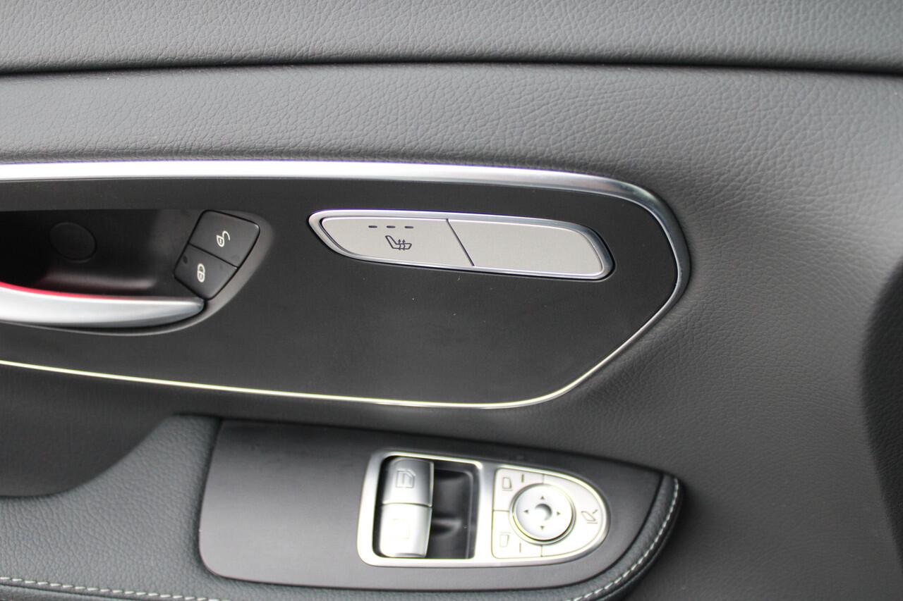 Mercedes-Benz V-KLASSE 250d / DC / AMG / New Model / Luchtvering / 2x Elec Schuifd / 360 Camera / Burmester / Vol Opties / NIEUWSTAAT