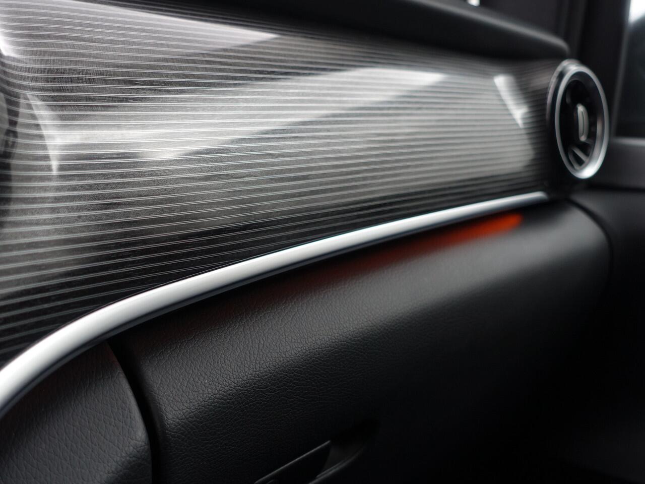 Mercedes-Benz V-KLASSE 300d Lang Dubbele Cabine Aut- 360 Camera, Burmester Surround Audio, Sfeerverlichting, Lane Assist