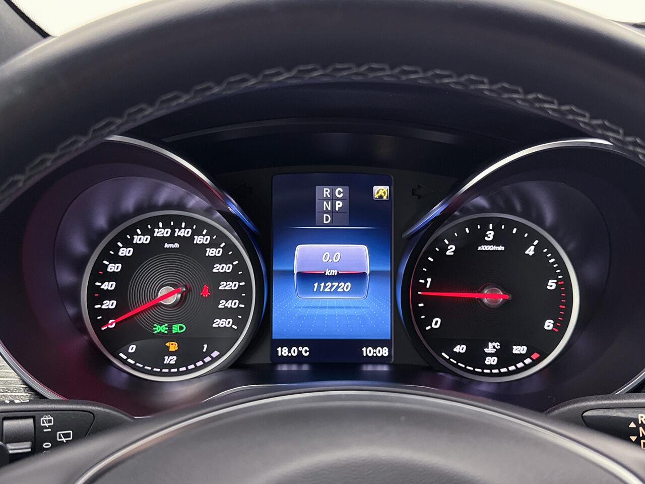 Mercedes-Benz V-KLASSE 300d Lang Dubbele Cabine AMG Avantgarde Edition DC Trekhaak 360 Graden Camera Elektrische Schuifdeuren