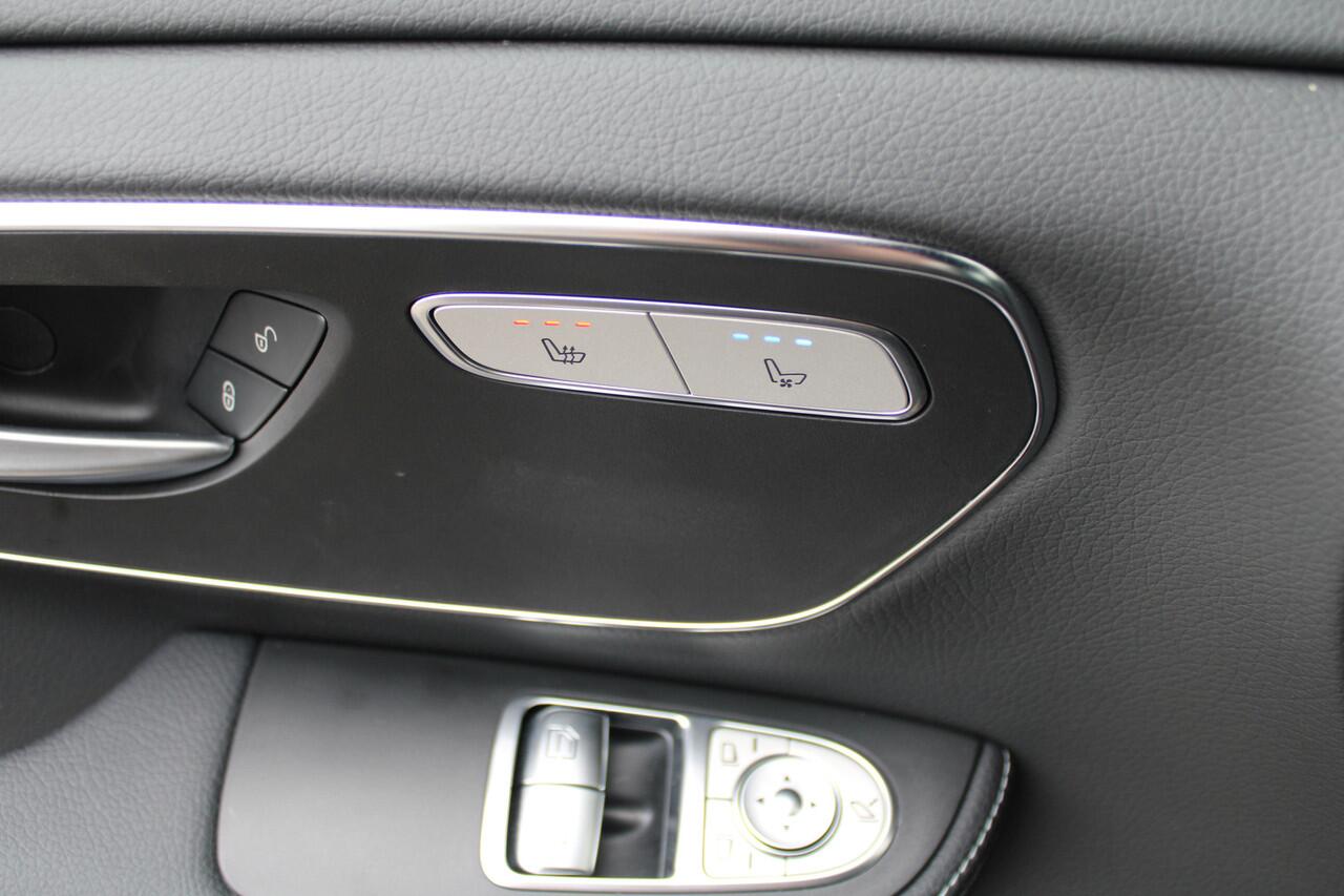 Mercedes-Benz V-KLASSE 300d / DC / AMG / Panorama / 4.000km!! / 2x Elec Schuifdeur / Burmester / 360 Camera / Vol Opties / NIEUWSTAAT