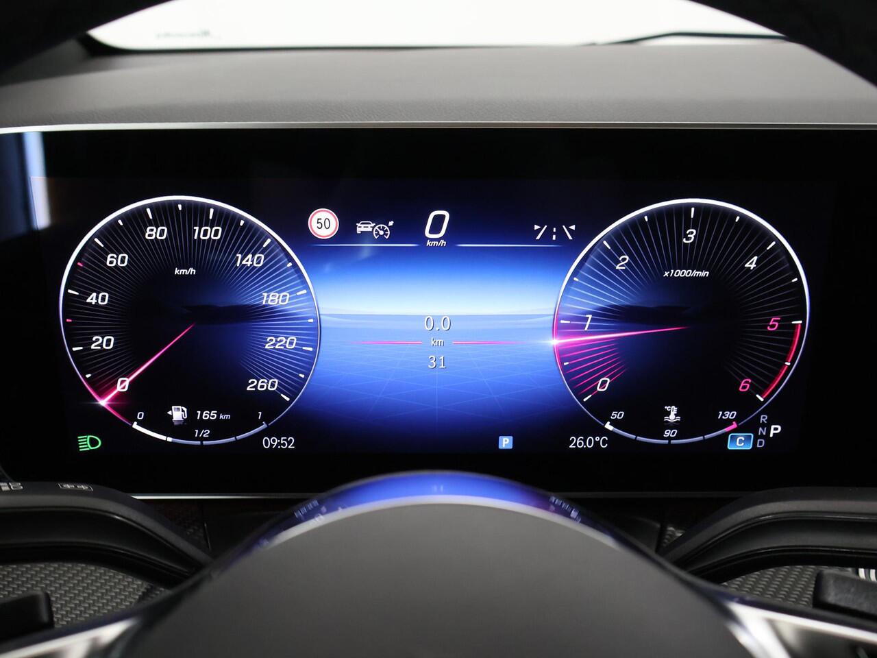 Mercedes-Benz V-KLASSE 250d 4-MATIC AMG | XL L3 | DUBBELE CABINE | 360 CAMERA | DISTRONIC PLUS | LEDER ZWART "LUGANO" | ALARM | STOELVERWARMING | NAVIGATIE | CARPLAY | ANDROID AUTO | CLIMATE CONTROL | DAB+ | CERTIFIED