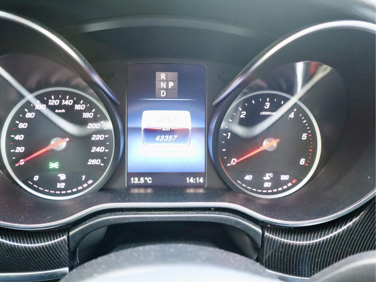 Mercedes-Benz V-KLASSE 250D AUTMAAT LANG LUXE DUBBELE CABINE