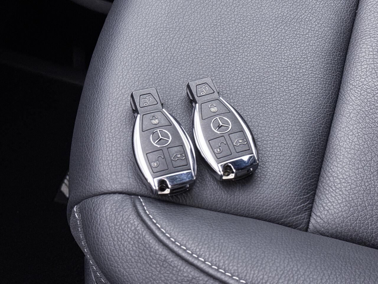 Mercedes-Benz V-KLASSE 250d 4-MATIC Extra Lang Avantgarde AMG Styling Dubbele Cabine Leder Dubbele Schuifdeur