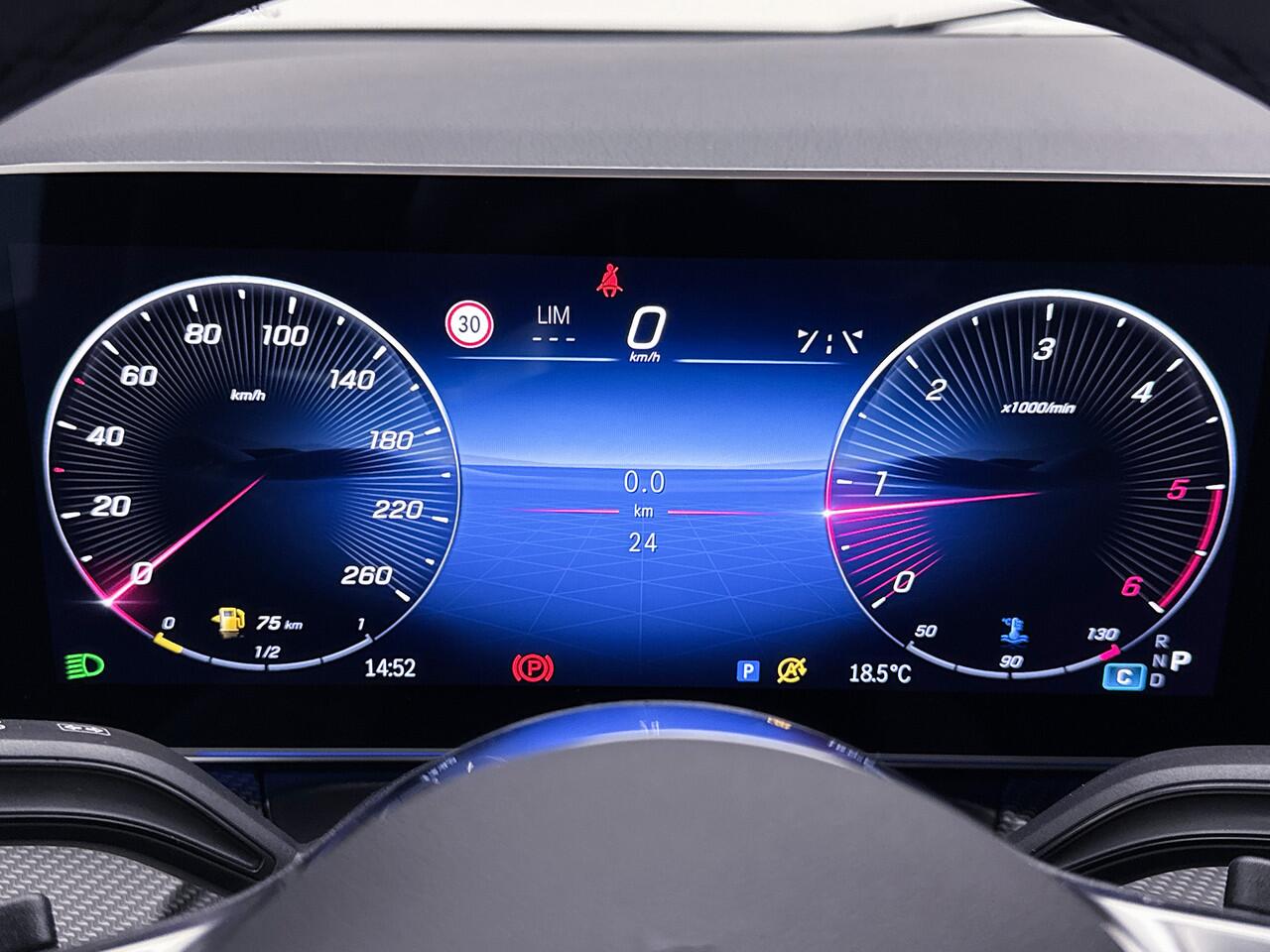 Mercedes-Benz V-KLASSE 300d 4-MATIC Extra Lang AMG Avantgarde BPM-Vrij Dubbele Cabine Elektrische Schuifdeuren Multibeam LED Adaptieve Cruise Control