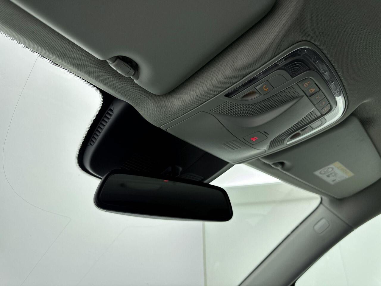 Mercedes-Benz V-KLASSE 250d Extra Lang DC 191PK | Trekhaak | Lederen Bekleding | Stoelverwarming | Achteruitrijcamera | Sidebars