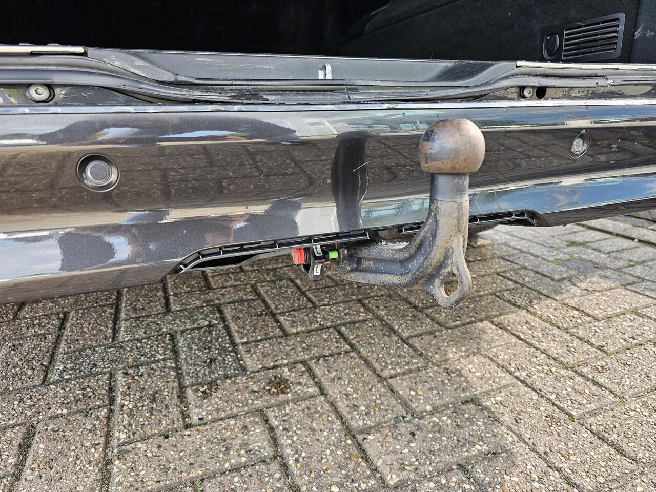 Mercedes-Benz V-KLASSE 300d Extra Lang DC Avantgarde Edition AMG Line | Stoelen Elektrisch | Burmester | LED | 360 Camera |