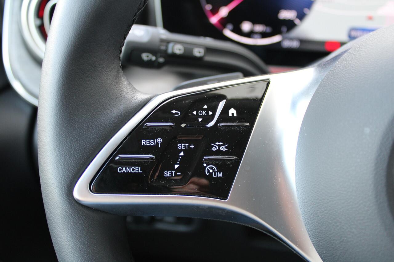 Mercedes-Benz V-KLASSE 220d / Lang / DC / New Model / 2x Elec Schuifdeur / Night Pakket / Camera / NIEUWSTAAT