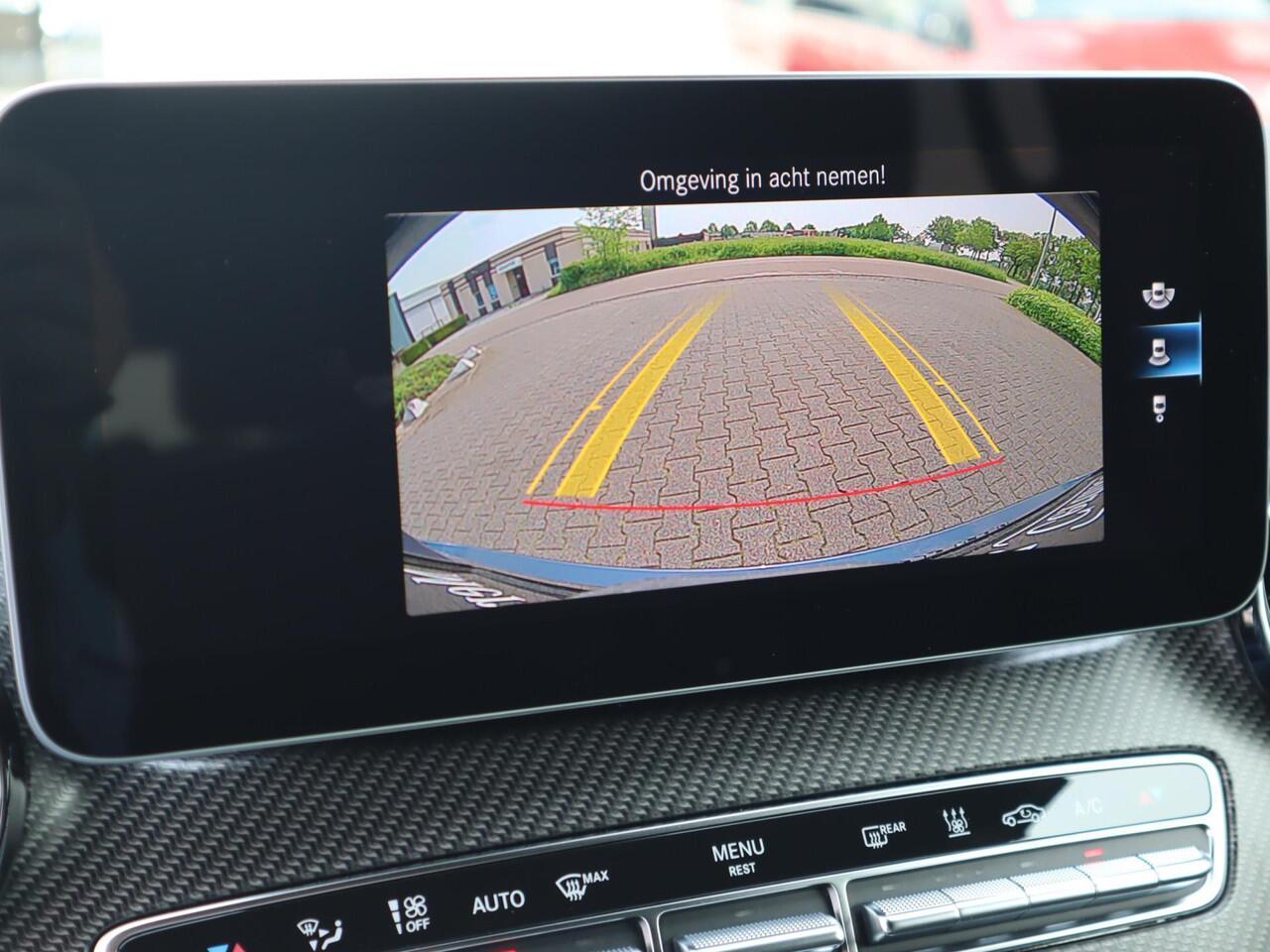 Mercedes-Benz V-KLASSE 300d XL DUBBELE CABINE AVANT. AMG