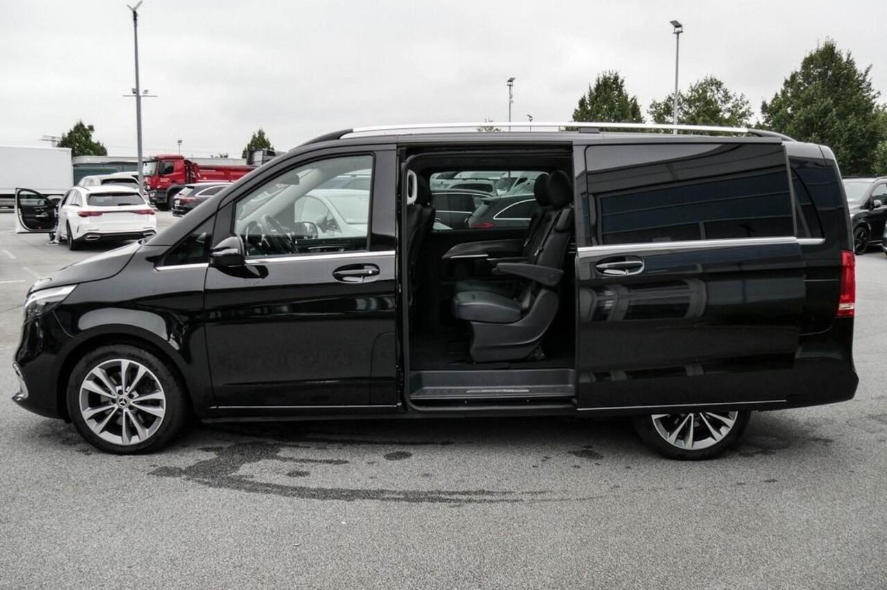 Mercedes-Benz V-KLASSE 250d Lang Avantgarde Grijs Kenteken Panoramadak Leder Trekhaak Burmester 360 Camera 18 Inch