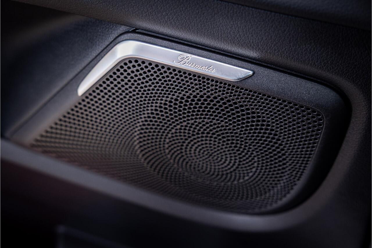 Mercedes-Benz V-KLASSE 300d Extra Lang L3 DC AMG LIne Luchtvering Burmester Elektrische Deuren Stoelventilatie