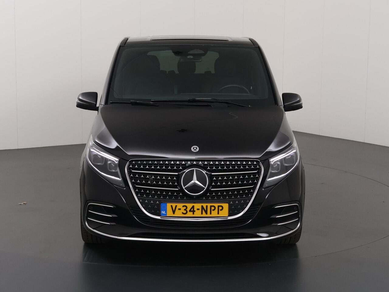 Mercedes-Benz V-KLASSE 300d | XL L3 | AMG | 4-MATIC | Dubbele Cabine | 360 CAMERA | DISTRONIC PLUS | LEDER ZWART "LUGANO" | ALARM | STOELVERWARMING | NAVIGATIE | CARPLAY | ANDROID AUTO | CLIMATE CONTROL | DAB+ | CERTIFIED