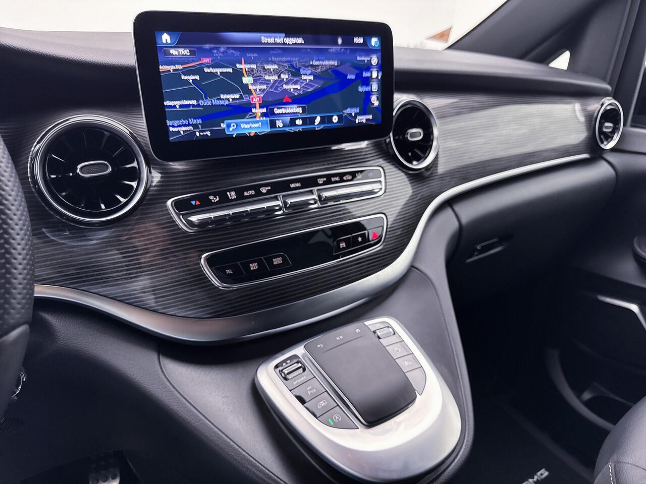 Mercedes-Benz V-KLASSE 300d Lang Dubbele Cabine AMG Avantgarde Edition DC Trekhaak 360 Graden Camera Elektrische Schuifdeuren