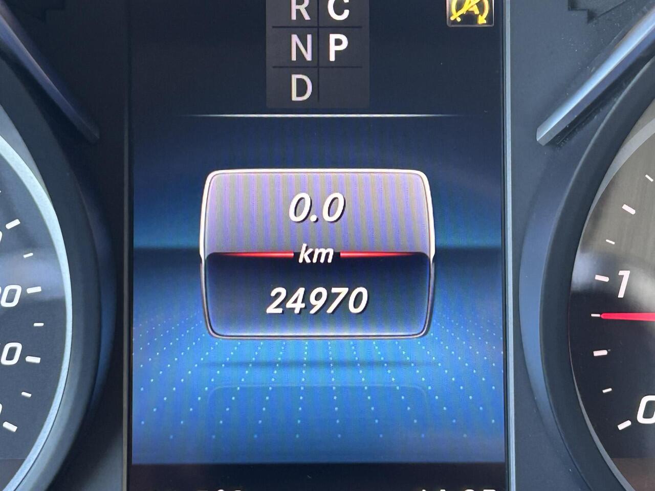 Mercedes-Benz V-KLASSE 220d L2 Dubbel Cabine | Stoelverwarming | Cruise Control | Achteruitrijcamera