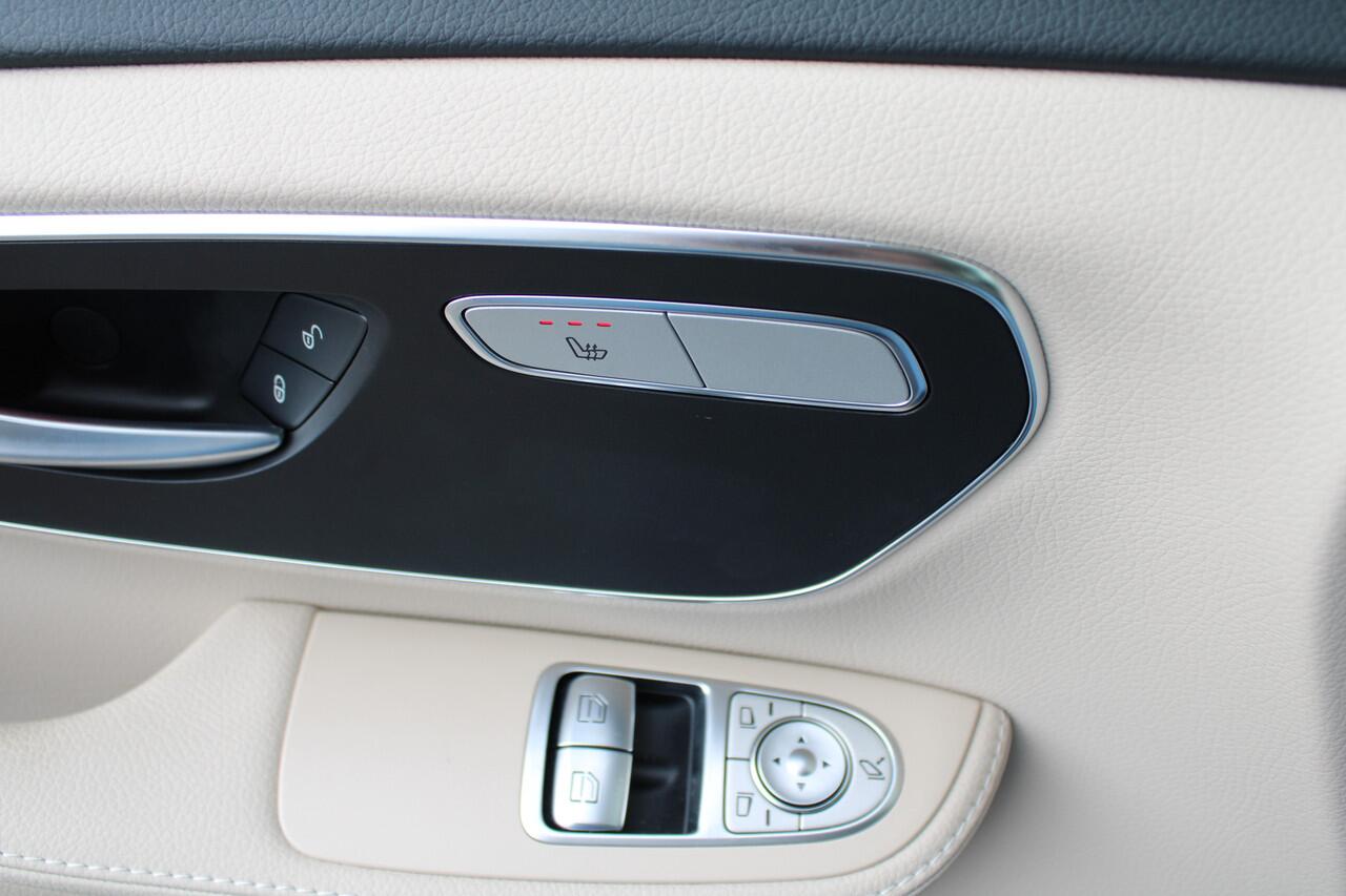 Mercedes-Benz V-KLASSE 250d / DC / AMG / New Model / 2x Elec Schuifd / 360 Cam / Burmester / Vol Opties / NIEUWSTAAT