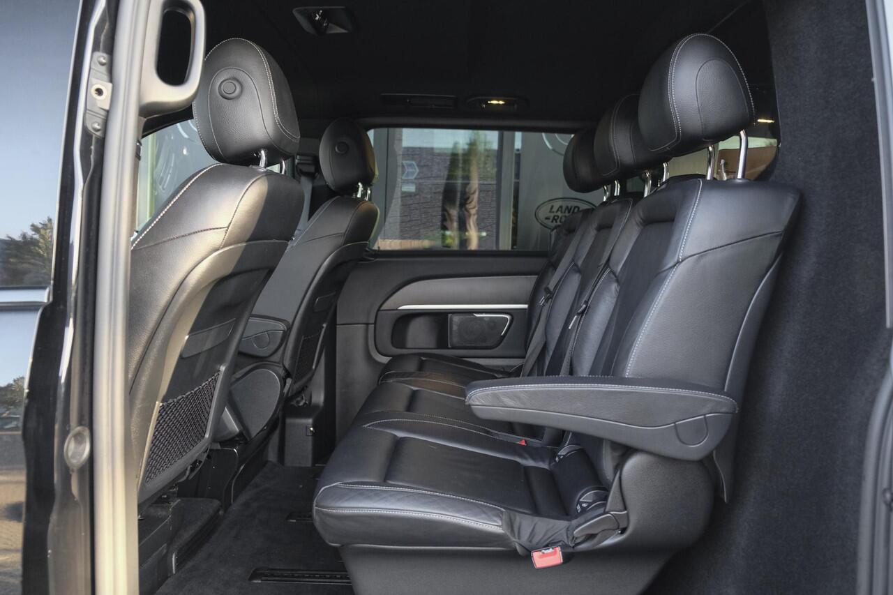 Mercedes-Benz V-KLASSE V300d AMG 240pk Extra Lang XL Burmester Elektrische schuifdeuren Trekhaak Night pakket Black Edition