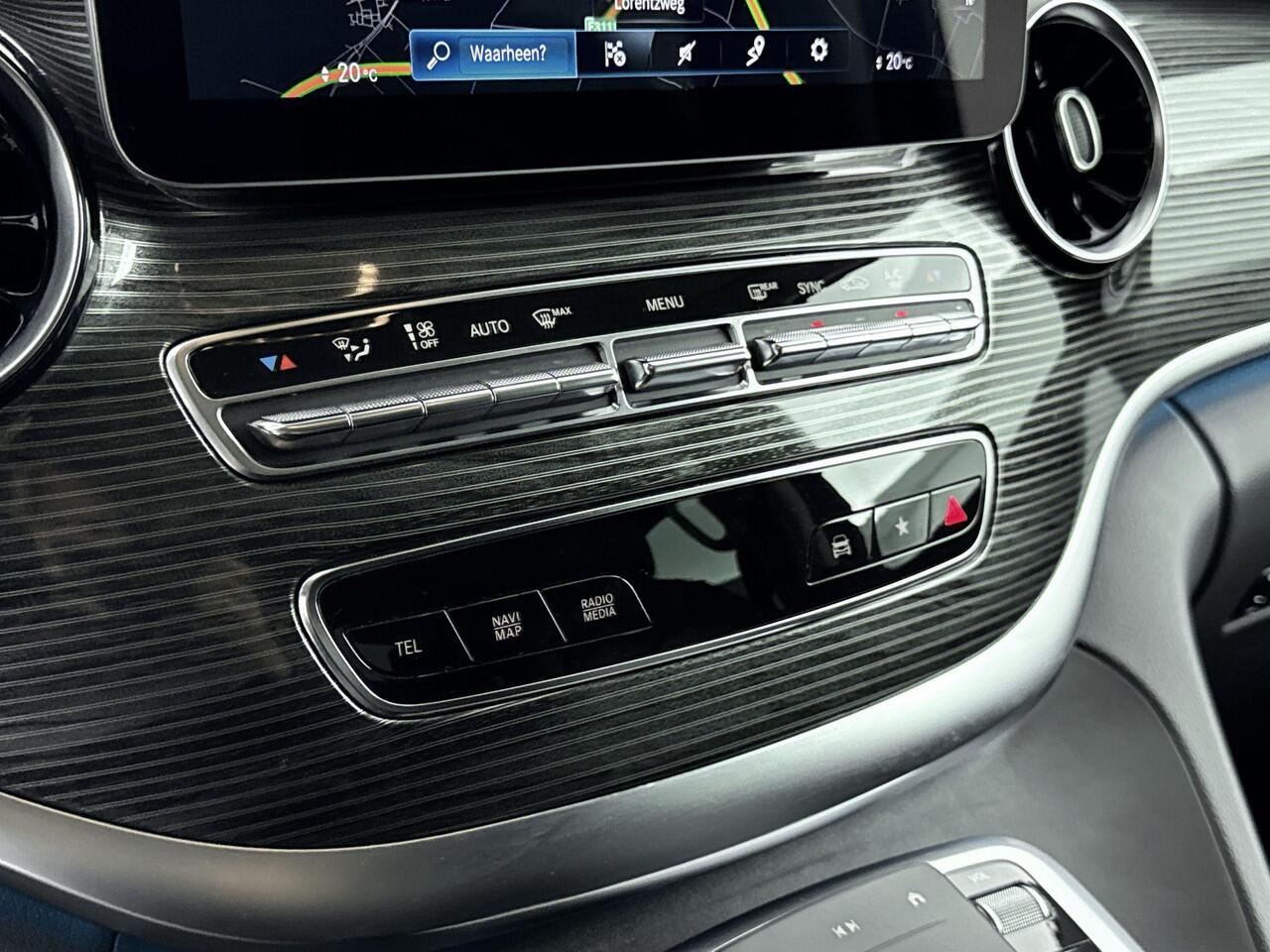 Mercedes-Benz V-KLASSE 300d Lang DC Avantgarde Edition 240PK | Lederen Bekleding | Avantgarde Interieur | 360 Camera | Adaptieve Cruise Control | Apple CarPlay & Android Auto