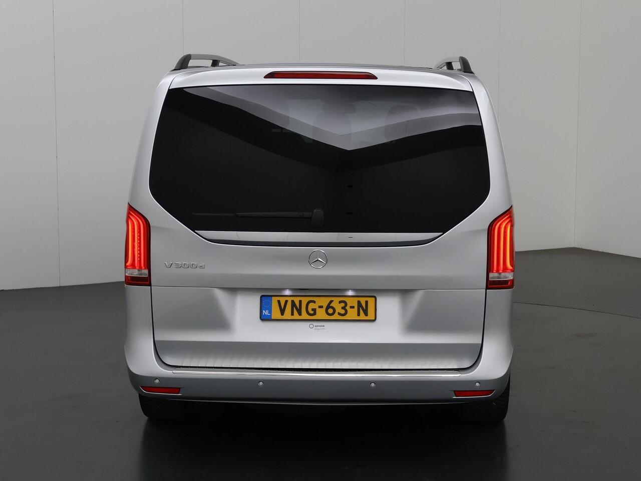 Mercedes-Benz V-KLASSE 300d | Lang L2 | Dubbele Cabine | Avantgarde | Navigatie | Parkeercamera | Cruise Control | Climate Control | Lederen bekleding | Schuifdeuren Elektrisch | Certified