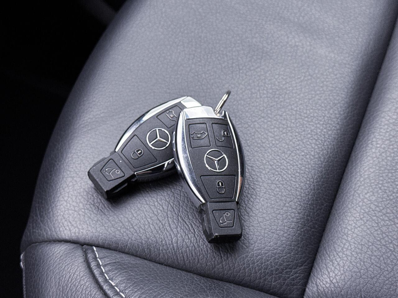 Mercedes-Benz V-KLASSE 250d 4-MATIC Extra Lang BPM Vrij Direct Leverbaar LED AMG Styling