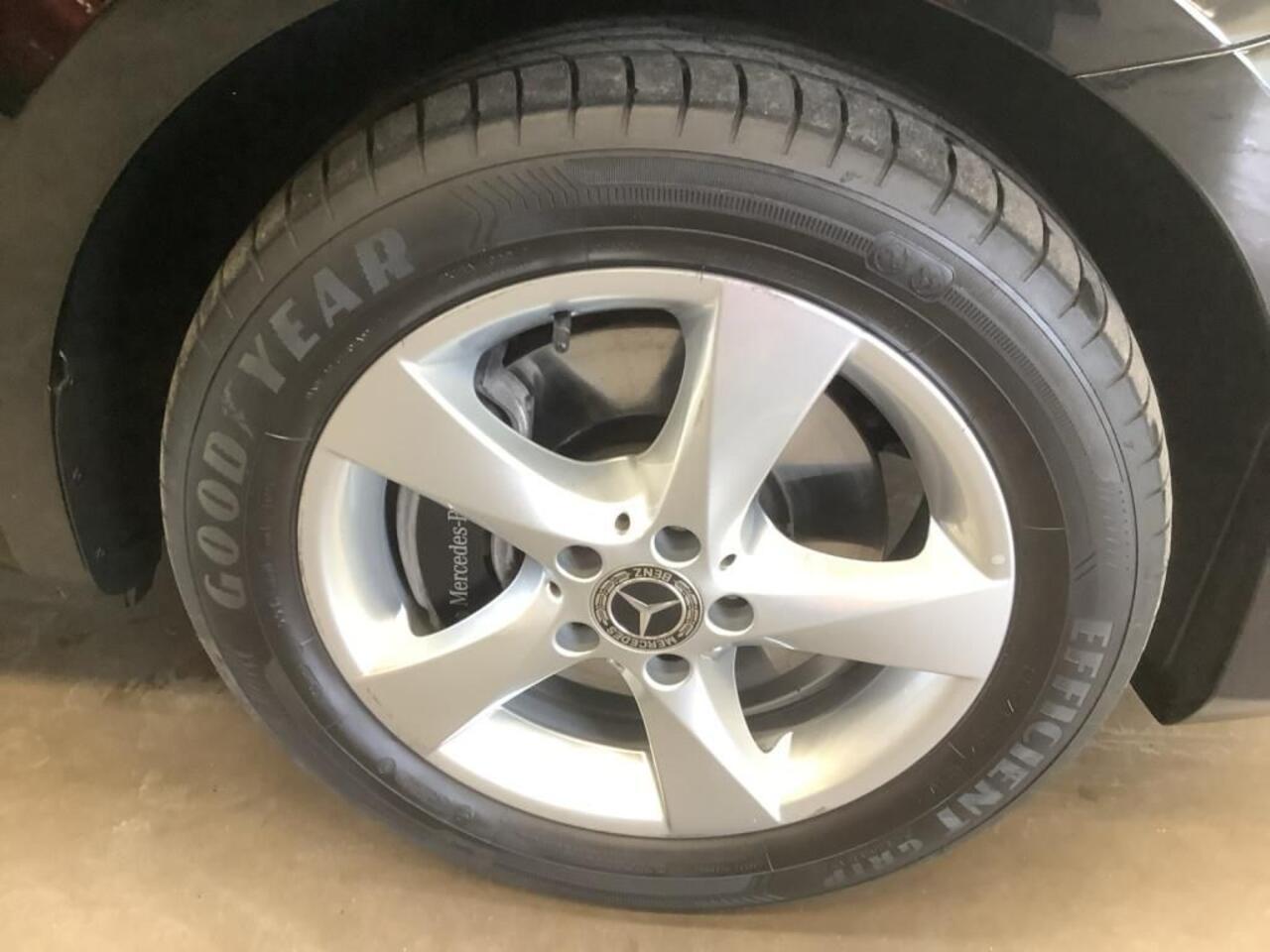 Mercedes-Benz V-KLASSE 250d Lang Edition LED NAVI Trekhaak 2 SCHUIFDEUREN CAMERA STOELVERWARMING