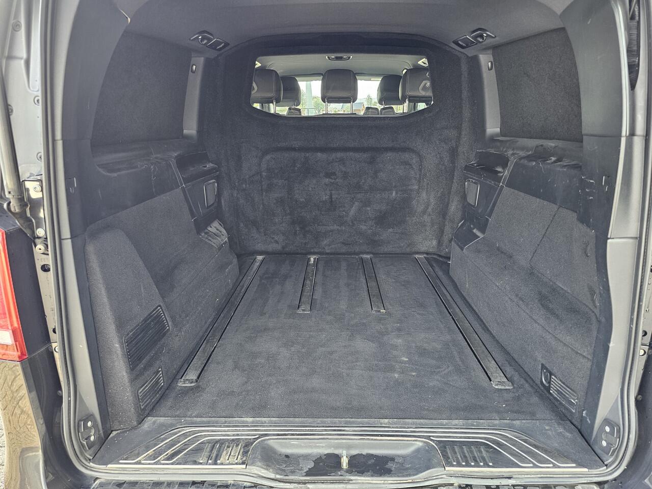 Mercedes-Benz V-KLASSE 300d Extra Lang DC Avantgarde Edition AMG Line | Stoelen Elektrisch | Burmester | LED | 360 Camera |