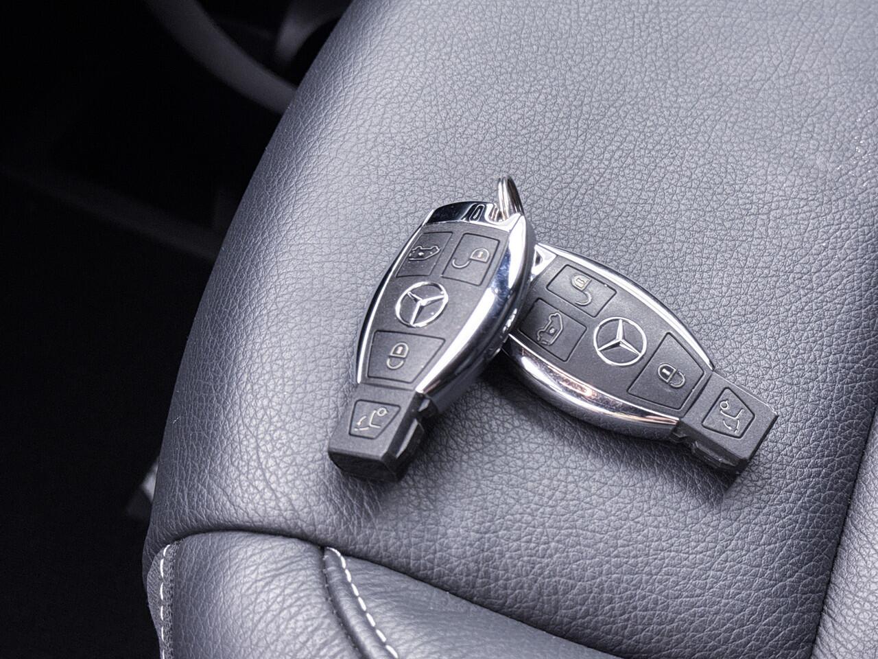 Mercedes-Benz V-KLASSE 250d Extra-Lang 4-Matic AMG Avantgarde Dubbele Cabine Leder 19" Lichtmetaal