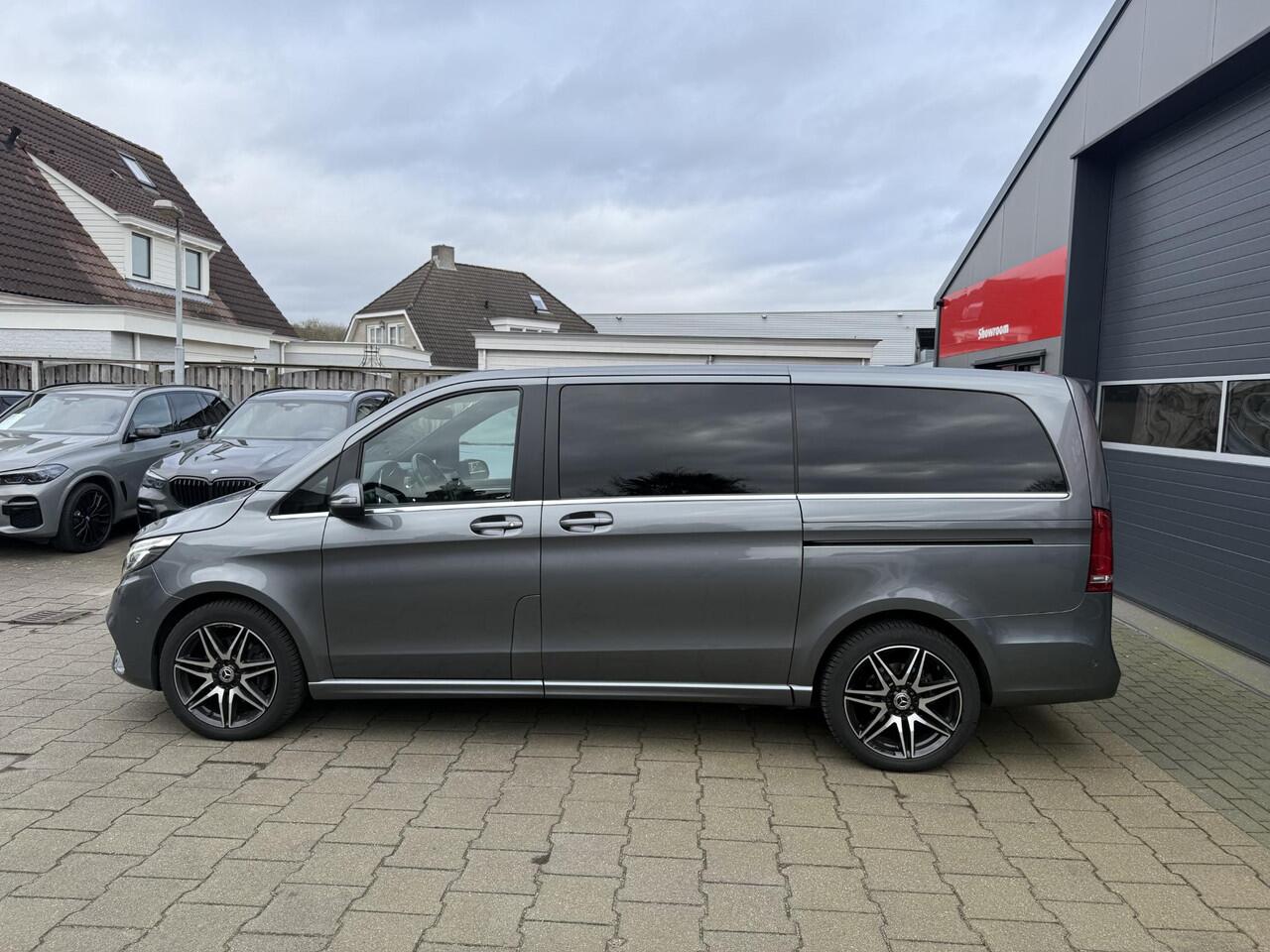 Mercedes-Benz V-KLASSE 300d Lang DC AMG Avantgarde