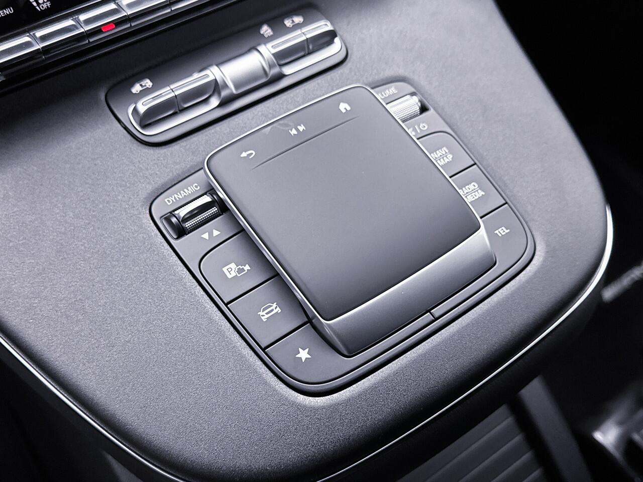 Mercedes-Benz V-KLASSE 300d 4-MATIC Extra Lang AMG Avantgarde BPM-Vrij Dubbele Cabine 360 Graden Camera Elektrische Schuifdeuren Multibeam LED Adaptieve Cruise Control