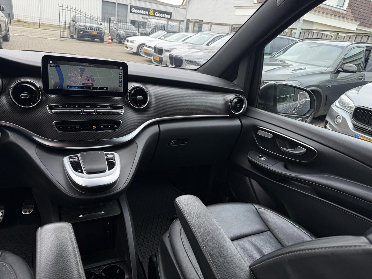 Mercedes-Benz V-KLASSE 300d Lang DC AMG Avantgarde