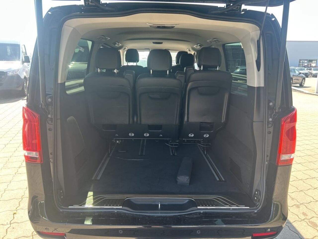 Mercedes-Benz V-KLASSE 300d Extra Lang Edition 8-zitter 75.250 ex BTW Leder LED Burmester EL. Schuifdeuren Distronic