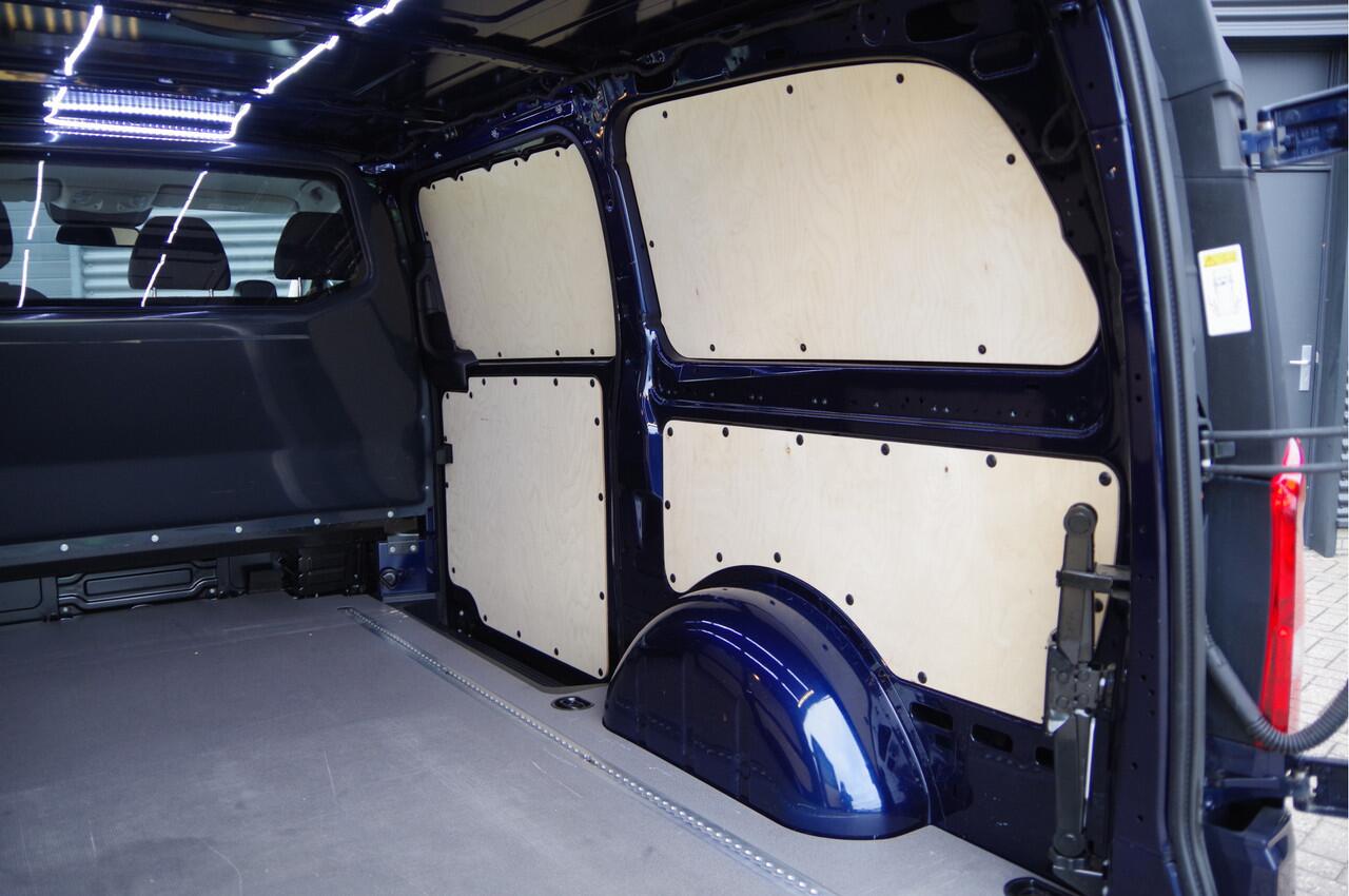 Mercedes-Benz VITO 119 CDI L2 3-ZITS, AUT. LED, ADAPT. CRUISE, STOELVERWARMING, CAMERA, CLIMA, NAVI, PARKEERSENSOREN