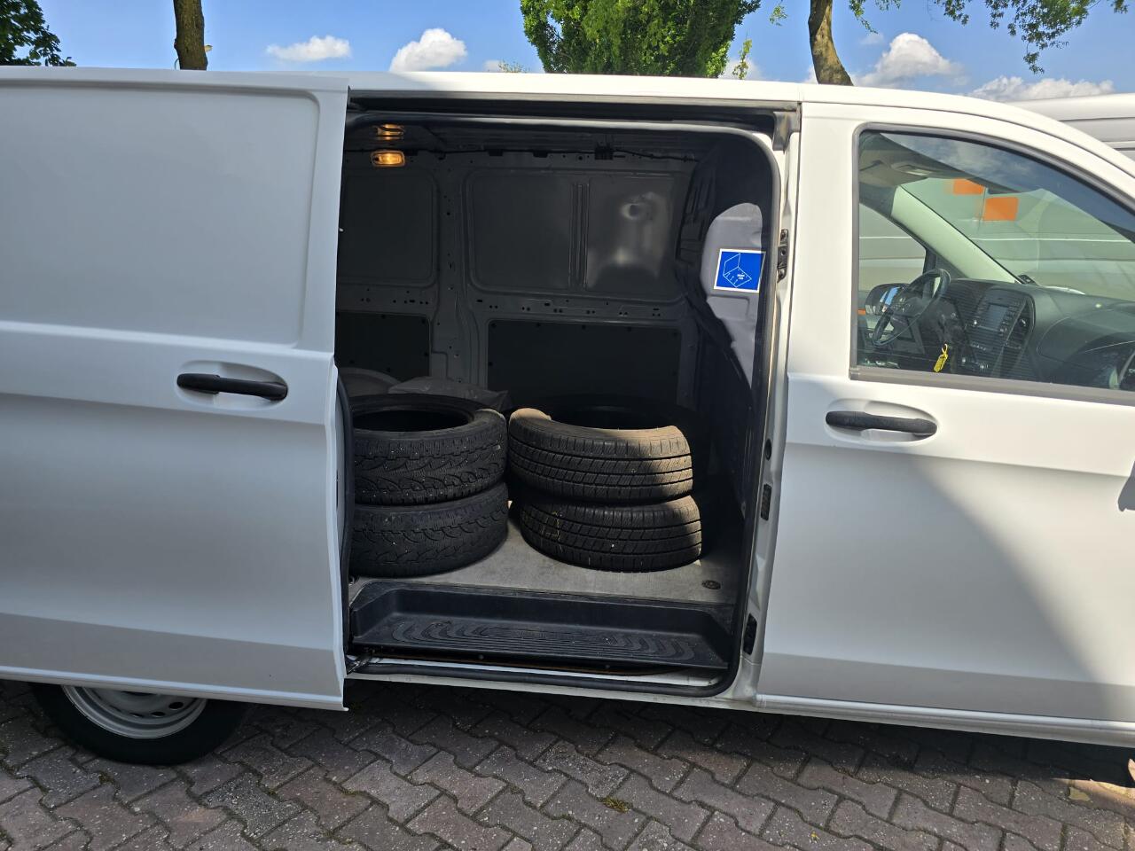 Mercedes-Benz VITO 116 CDI L2 H1 STANDKACHEL