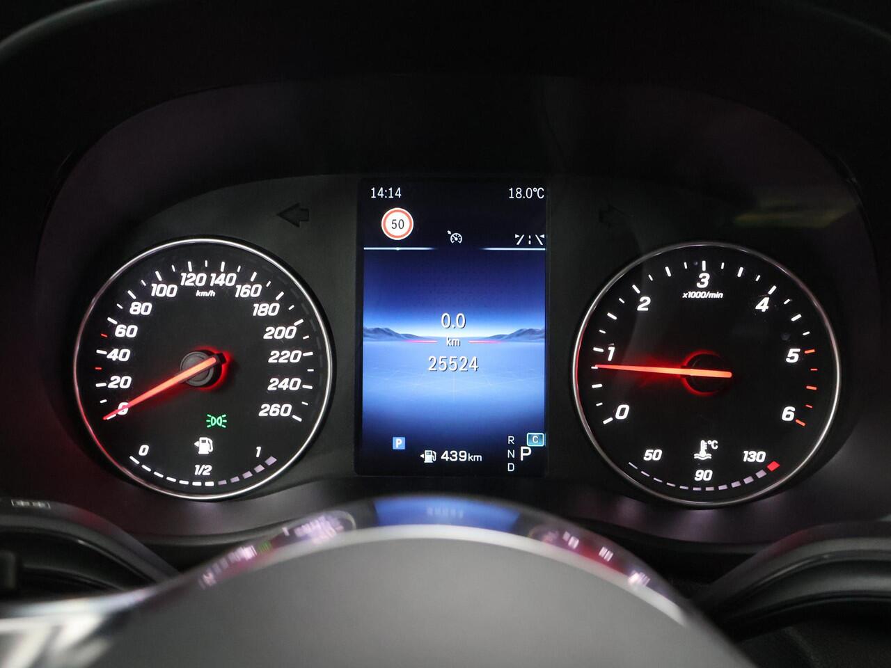 Mercedes-Benz VITO 119 CDI | Aut. | XL L3 | Pro | EDITION | DC | SCHUIFDEUR L+R | NAVIGATIE | PARKEERCAMERA | LEDEREN BEKLEDING | TREKHAAK | SPOILERPAKKET | LM VELGEN | STOELVERWARMING | DUBBELE CABINE | CERTIFIED