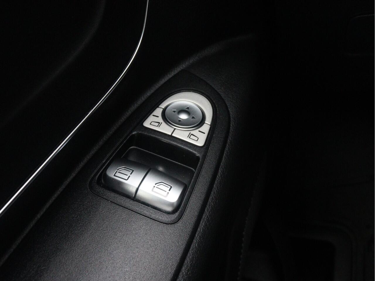 Mercedes-Benz VITO 114 CDI L2 Pro | AIRCO/CAMERA/CRUISE/2.500KG AHW | Certified