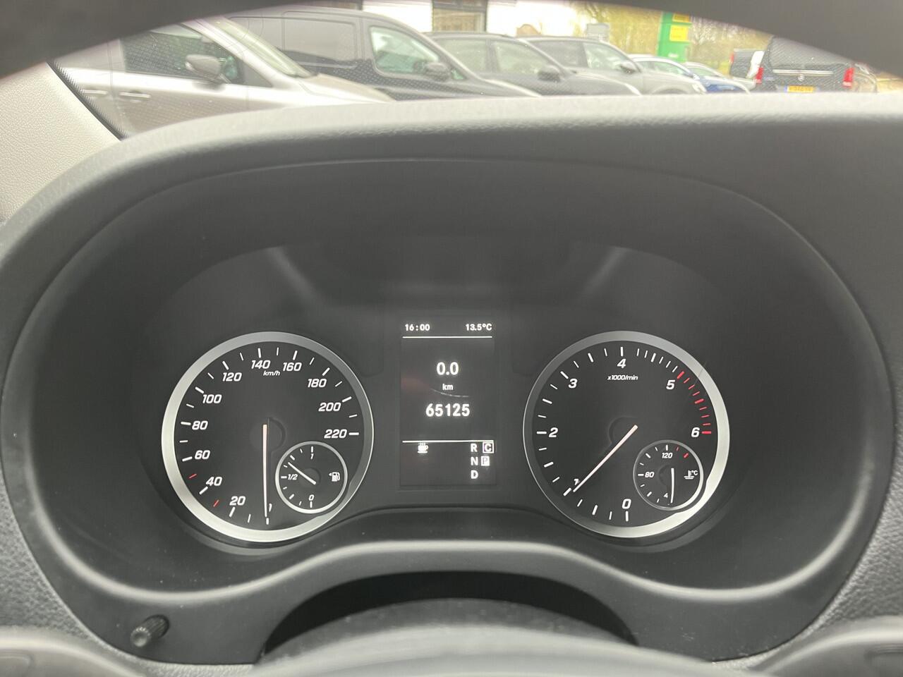 Mercedes-Benz VITO 114 CDI Lang 190pk DC Leer , Navi , Led