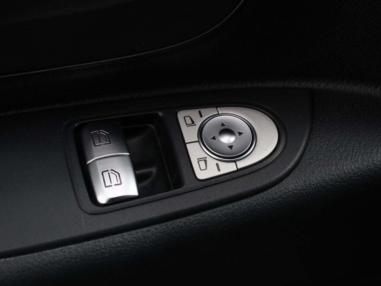 Mercedes-Benz VITO 114 CDI Automaat Lang Dubbele Cabine 6p | Airco | Navigatie | Bluetooth | PDC | Trekhaak