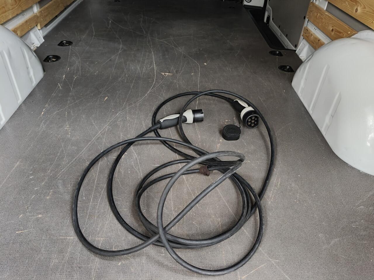 Mercedes-Benz VITO eVito Extra Lang 41 kWh elektrisch 24DKM!!