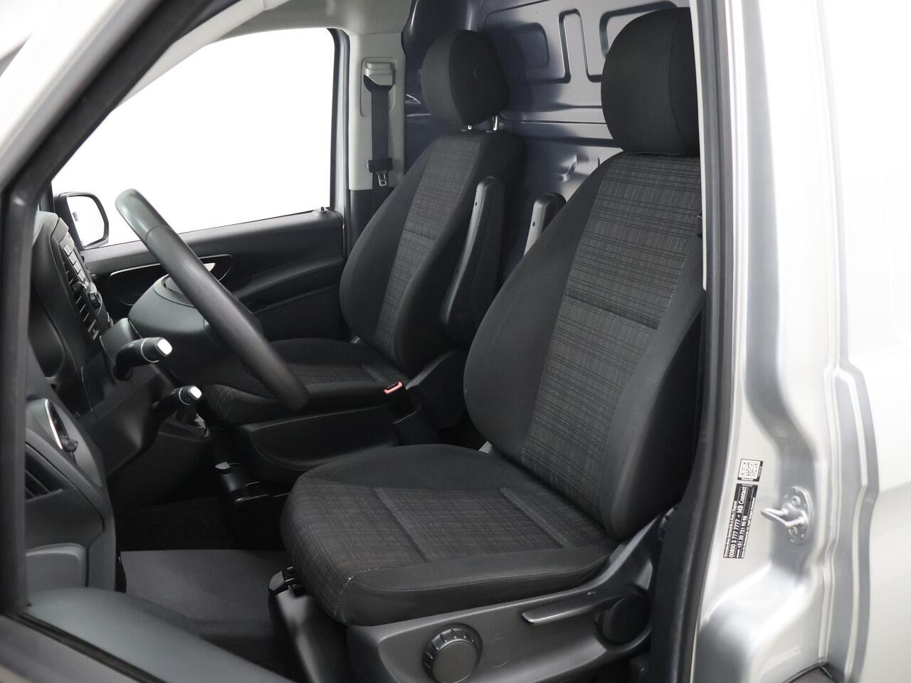 Mercedes-Benz VITO 111 CDI | L2 Lang | Climate Control | Cruise Control | Bluetooth | Trekhaak | 2-zits | Certified |