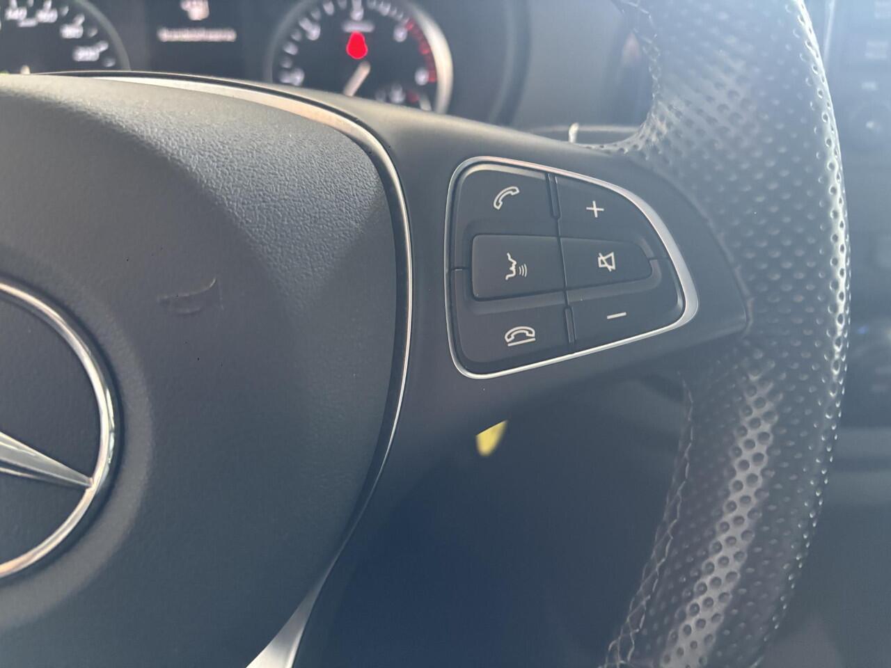 Mercedes-Benz VITO 116 CDI Lang AppleCarPlay, Treeplanken,Automaat, Slechts 42.913KM!